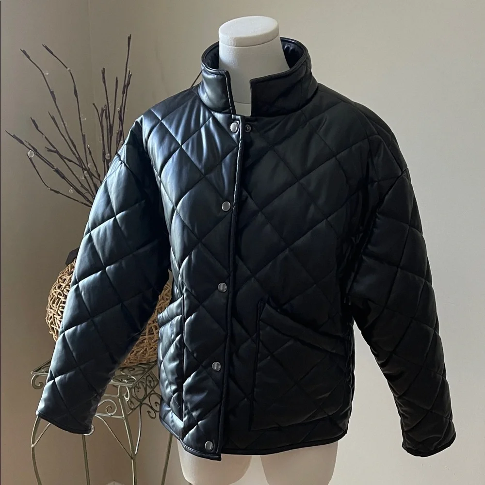 Z Supply quilted faux leather cropped jacket. Size M - Picture 10 of 10